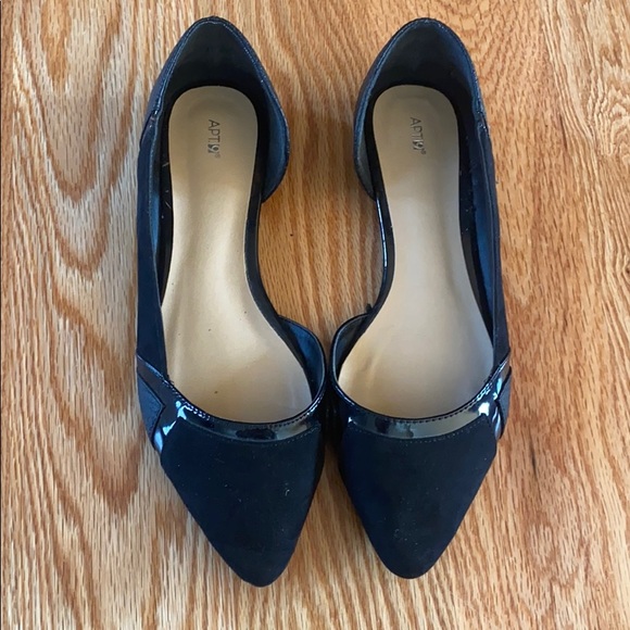 Black Flats - Picture 1 of 2